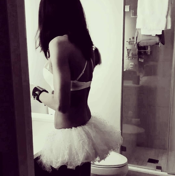 Meet your Posher, Giselle - Picture 5 of 5